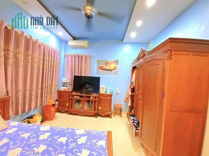 HOT !!! XEM NGAY nhà Phố Ngọc Hà Ba Đình 40m2, 4 tầng DÂN TỰ XÂY TẶNG NỘI THẤT VIP ở ngay chỉ 4,2 tỷ