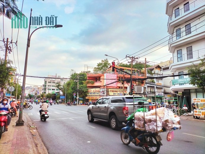 MẶT TIỀN GIÁ HẺM, ĐƯỜNG 25m,Vỉa hè 5m, 80M2, 4X20M,ĐINH BỘ LĨNH P26 BÌNH THẠNH