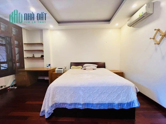 Bán nhà mặt phố Lý Thường Kiệt, Hà Đông phân lô vỉa hè 5 tầng 44m² _ KD sầm uất giá 5.9 tỷ.