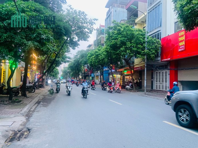 Bán nhà mặt phố Lý Thường Kiệt, Hà Đông phân lô vỉa hè 5 tầng 44m² _ KD sầm uất giá 5.9 tỷ.