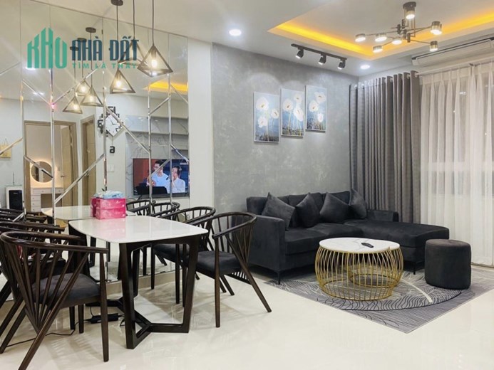 🔥 Căn hộ 68m2 GreenTown, đã tu sửa A-Z kèm nội thất mới 200tr, chỉ nhỉnh 2 tỷ. 🔥