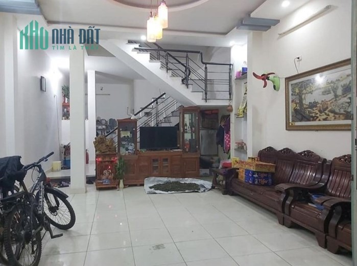 .Nhà Ỷ Lan Nguyên Phi, 60m Ra MT, 60m2 2 mê, 2.x tỷ