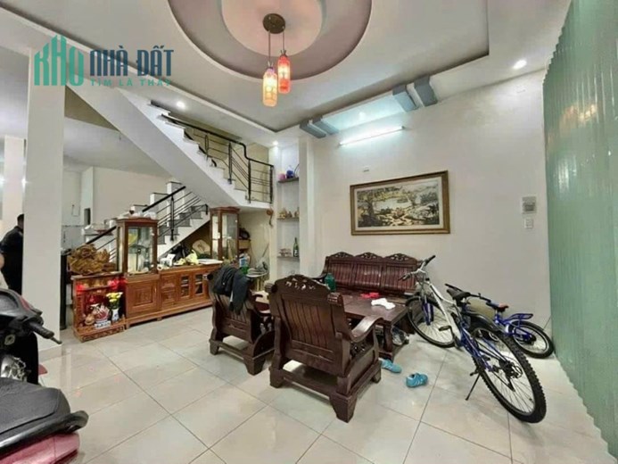 .Nhà Ỷ Lan Nguyên Phi, 60m Ra MT, 60m2 2 mê, 2.x tỷ