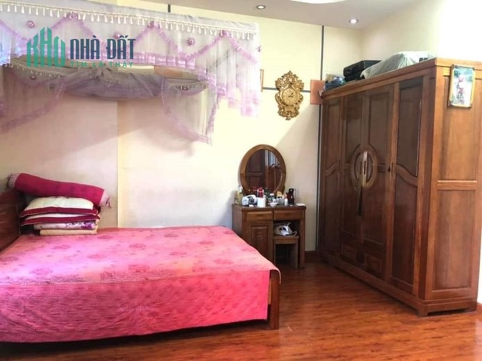 HOT !!! XEM NGAY nhà ở Nguyễn Khang Cầu Giấy LÔ GÓC Ô TÔ QUA NHÀ 45m2, 5 tầng đẹp ở ngay chỉ 9 tỷ