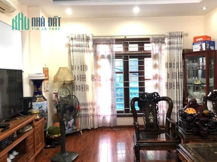 HOT !!! XEM NGAY nhà ở Nguyễn Khang Cầu Giấy LÔ GÓC Ô TÔ QUA NHÀ 45m2, 5 tầng đẹp ở ngay chỉ 9 tỷ