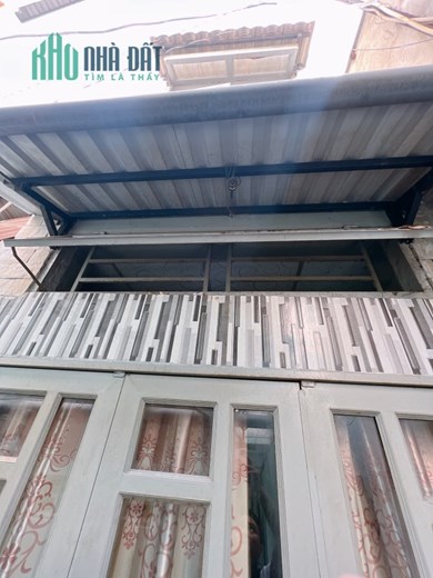 Bán nhà Rẻ Tôn Đản Q4 Dt Ngang 3 x 5.35m- 2 tấm có 1 tỷ hơn- 2 Phòng Ngũ 2wc
