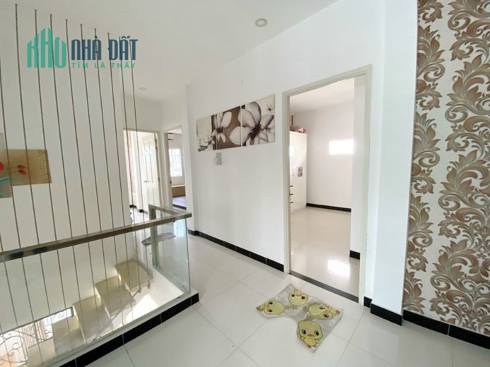 Cho thuê NNC hẻm Âu Dương Lân P3Q8. Giá 18tr