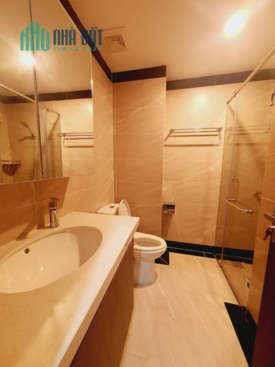 Bán nhà Đông Anh 43m x 3T, Mặt Tiền 4.2m, oto đỗ cổng, giá 2 tỷ 35