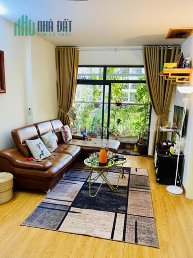 Bán căn hộ chung cư The Golden An Khánh, tầng thấp 65m2 ban công đông bắc full nội thất