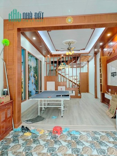 Bán nhà 3 tầng mặt tiền đường Bà Triệu thuận tiện kinh doanh buôn bán