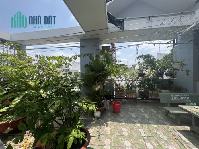 Gấp nhà Bùi Thế Mỹ, sát mặt tiền, 4 tầng BTCT,55m2, ngang 4, 5 tỷ3 0931878533