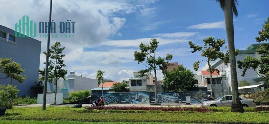 Chính chủ bán 3 lô đất liền kề MT Hùng Vương Tp Tam Kỳ, SHR, 8.8 tỷ/lô. Lh:0366397969
