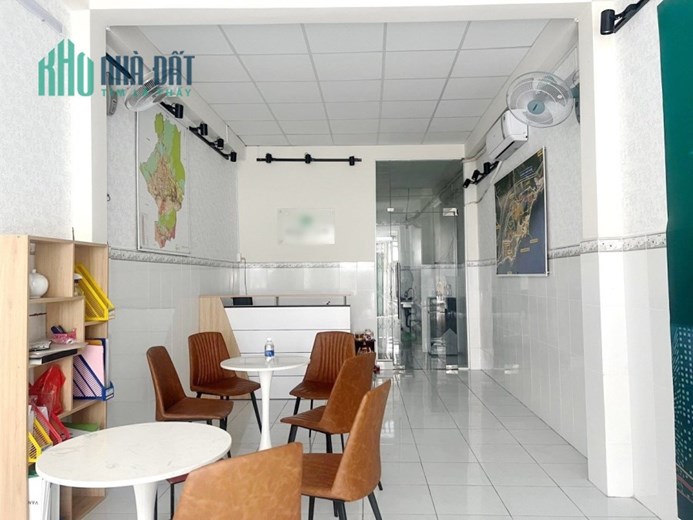 Nhà mới cho thuê sát MT Phạm Hùng P4Q8 giá 17tr