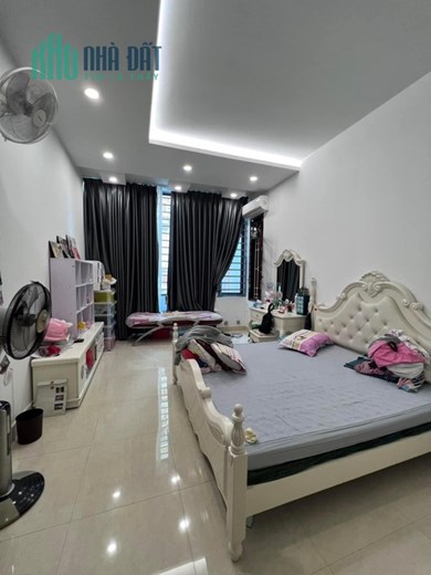 Lê Thanh Nghị, Nhà cực hiếm, Phân Lô, Ngõ Rộng gần phố 48m giá 5,6 tỷ