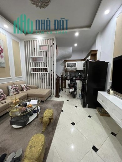 BÁN NHÀ ĐỊNH CÔNG, Ở NGAY, 35M2 5T MT4.3M, GIÁ 3.8 TỶ