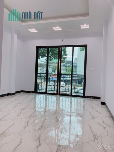 Bán nhà mặt Phố Giải Phóng, 60m2, 5T, Thang Máy, Kinh Doanh, ô tô, 14,9 tỷ.