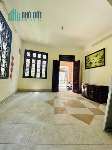 Bán gấp nhà Biệt thự Định Công Thượng, Hoàng Mai 120m, 3T, MT 8m, LÔ góc, Ô tô, hơn 10 tỷ.