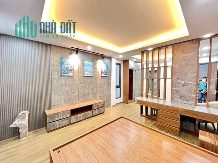 BÁN NHÀ ĐỊNH CÔNG THƯỢNG, TẶNG NỘI THẤT, 45M2 5T MT4M, GIÁ 4.05 TỶ