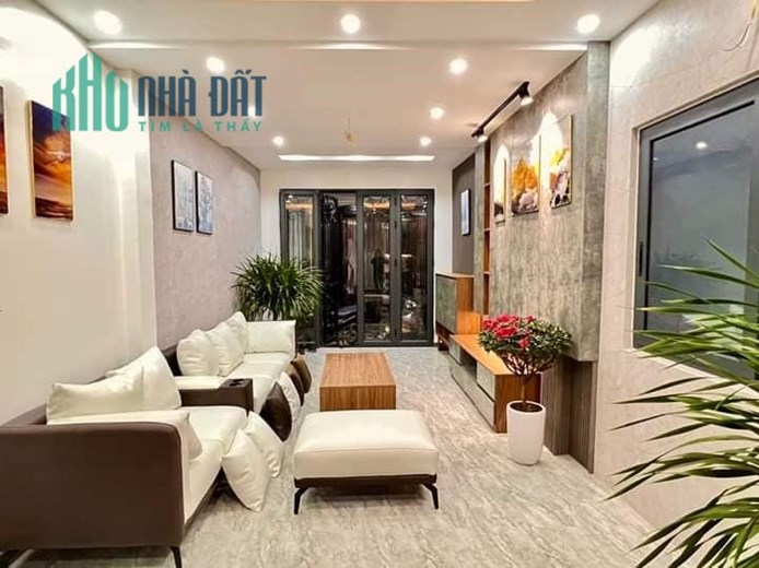 BÁN NHÀ ĐỊNH CÔNG THƯỢNG, TẶNG NỘI THẤT, 45M2 5T MT4M, GIÁ 4.05 TỶ