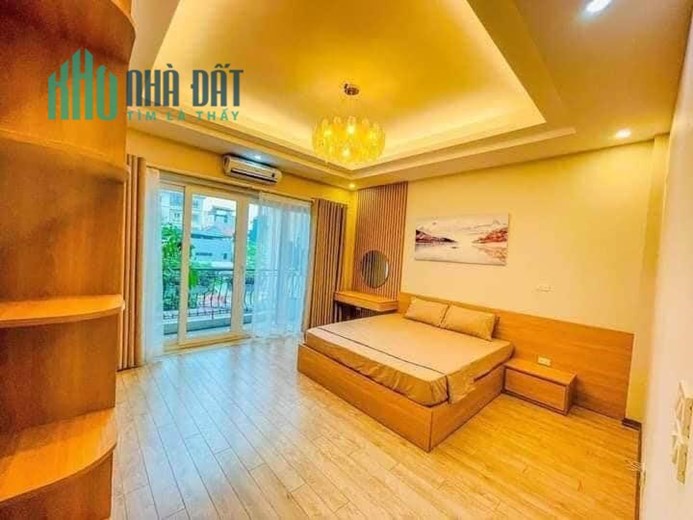 Bán nhà Cầu Giấy-Trung Kính to, lô góc 17m mặt tiền, dt 68m x 4 tầng, Phân lô ôtô tránh, kd vp, 24