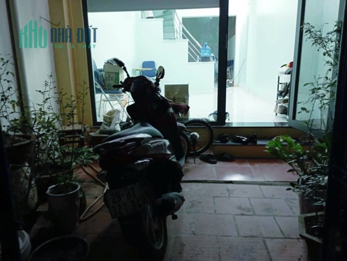 Bán nhà riêng Lạc Long Quân, 47m2, LH: Địa Thủy Sư Trần Thọ 0906299843