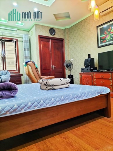 Cần bán gấp nhà Lê Đức Thọ, Nam Từ Liêm, Lô Góc, 45m2, 5 tầng, mt 4.4m, chỉ 5.2 tỷ. Ô tô đỗ cửa.