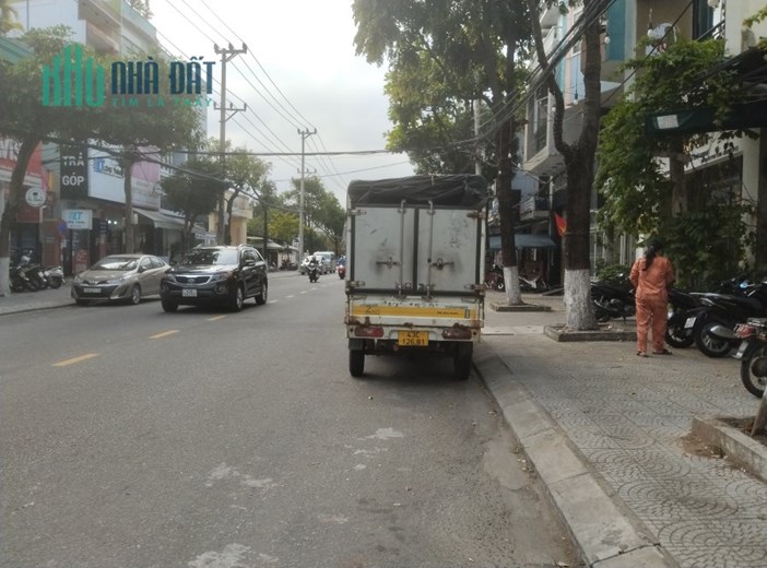 Bán Nhà 3T phố Trương Định rẻ nhất Quận Sơn Trà, đất 80m2, 5 phòng ngủ đầy đủ nội thất công năng