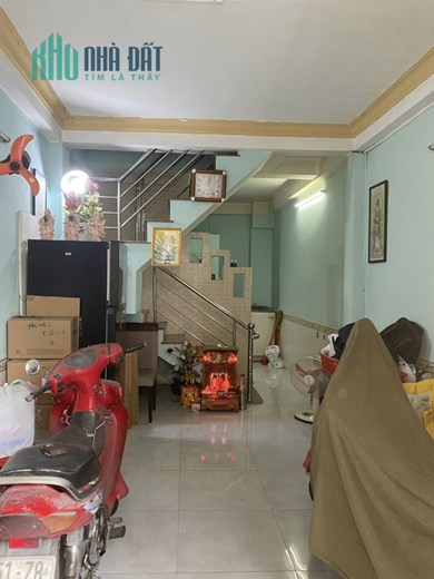 Mặt Tiền Đường Số Xe Hơi TớI Cửa Thuận Tiện Kinh Doanh Đường VĨNH HỘI QUẬN 4