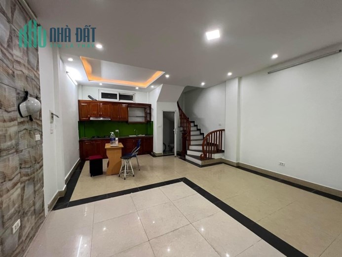 BÁN NHÀ KIM GIANG 44M2 5 TẦNG 3,9 TỶ