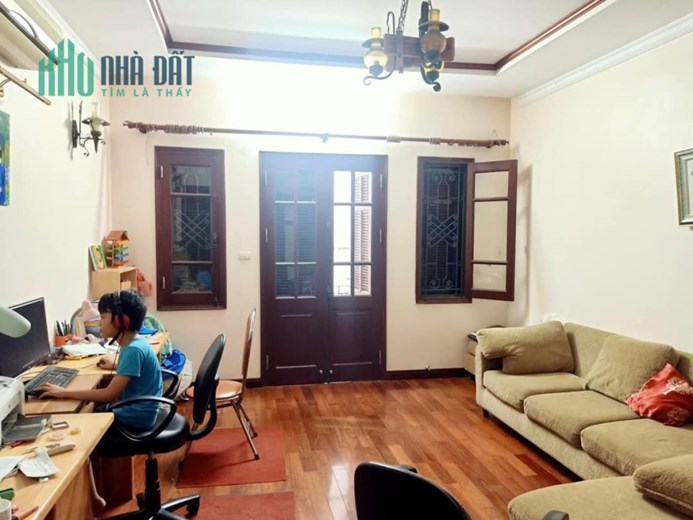 Nhà phố Liễu Giai Ba Đình, ngõ rộng, nông gần phố, hai thoáng 70X4T, ở luôn, chỉ 16.2 tỷ.