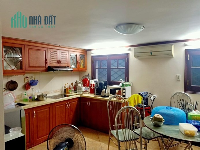 Nhà phố Liễu Giai Ba Đình, ngõ rộng, nông gần phố, hai thoáng 70X4T, ở luôn, chỉ 16.2 tỷ.