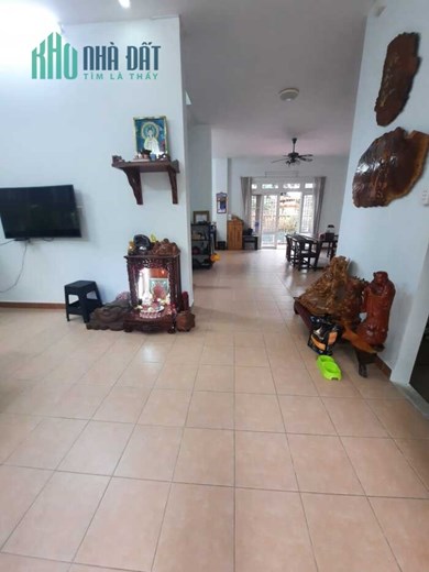 Biệt Thự Sân Vườn Ven Sông, 312m2, 2 tầng, 18m x 23m, Giá 30 Tỷ, ngay KDC Trung Sơn