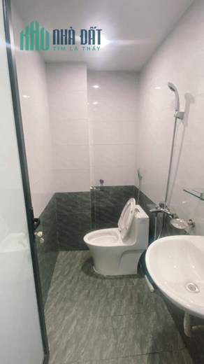 Bán nhà Phố QUAN NHÂN, NGÕ THÔNG, diện tích 33m2, 4 tầng, giá 4,5 tỷ