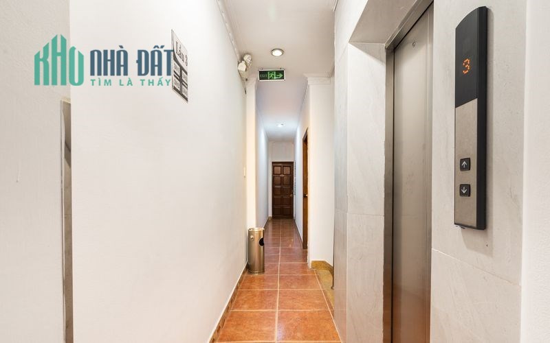 Bán Gấp Khách Sạn Mặt Tiền Phường 13 , Quận Tân Bình