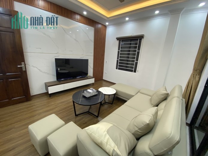 Cần B.Á.N nhà khu Phố Bà Triệu HĐ, ô tô VÀO NHÀ, KD tốt, DTSD 40m,  mt5.6m, 5 tầng, 6 PN rộng