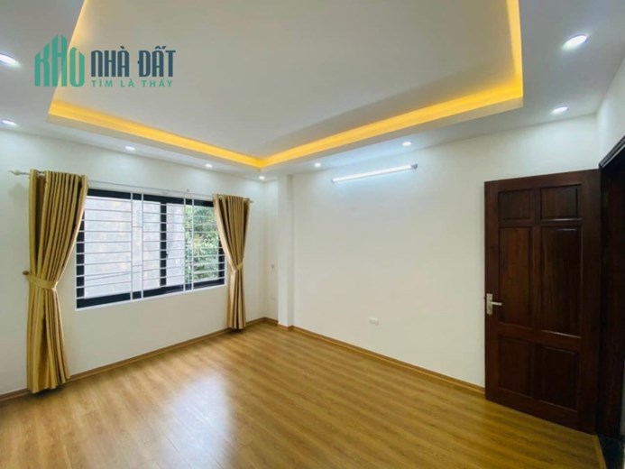Cần B.Á.N nhà khu Phố Bà Triệu HĐ, ô tô VÀO NHÀ, KD tốt, DTSD 40m,  mt5.6m, 5 tầng, 6 PN rộng