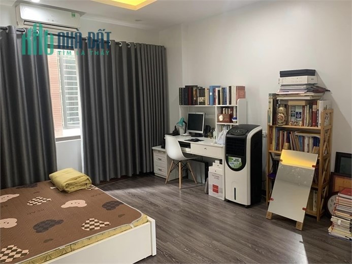 Chính chủ cần bán nhà và phố Định Công ngõ Sh tránh nhau vèo vèo, dt 37m CHỈ 2.6 tỷ