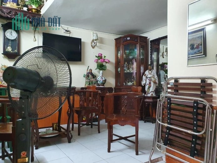 PHỐ VIP BA ĐÌNH - Nhà 2,5 tầng Trần Phú – 19m2 chỉ 2.15 tỷ - NGÕ NÔNG SÂN RỘNG