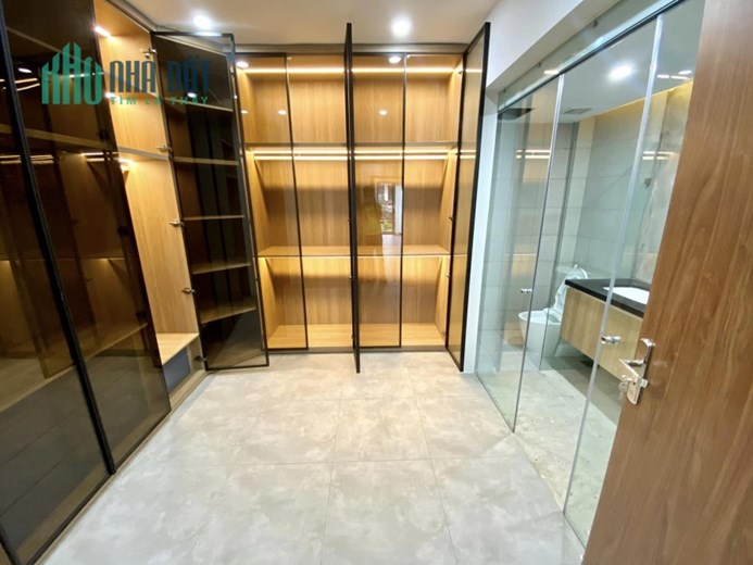 Nhà phân lô Nguyễn Văn Cừ, Long Biên, 62m x 6 tầng, gara ô tô, thang máy, 11 tỷ nhỉnh