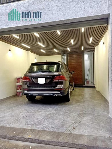 Nhà phân lô Nguyễn Văn Cừ, Long Biên, 62m x 6 tầng, gara ô tô, thang máy, 11 tỷ nhỉnh