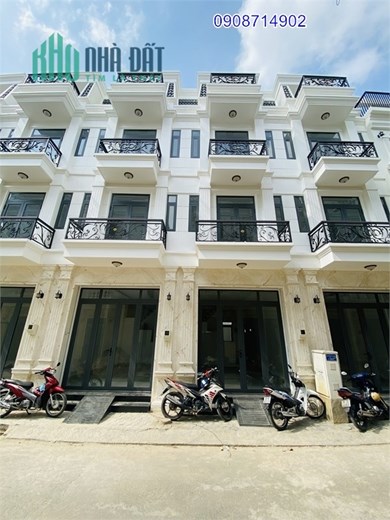 Nhà Quận tân phú, phường Tân thới hòa . Mặt tiền đường Tô hiệu . LH: 0908714902 AN