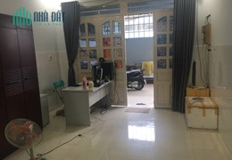 Mình cần bán ngôi nhà ở đường 40 sát chợ Hiệp Bình