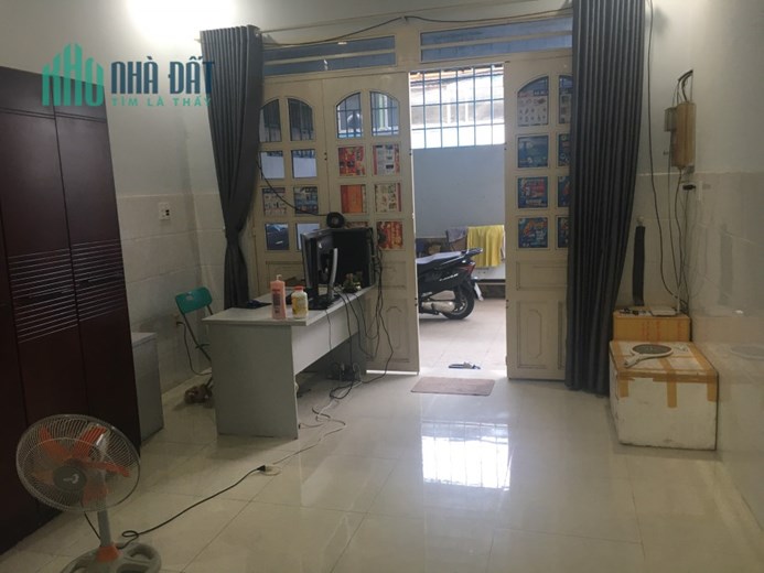 Mình cần bán ngôi nhà ở đường 40 sát chợ Hiệp Bình