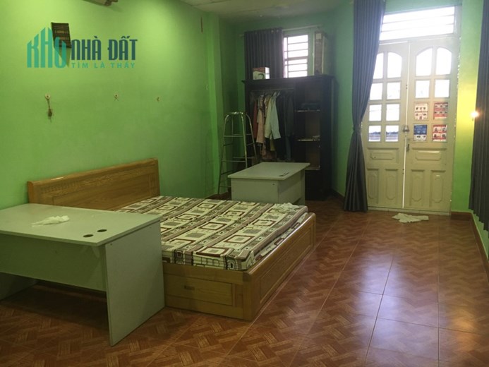 Mình cần bán ngôi nhà ở đường 40 sát chợ Hiệp Bình