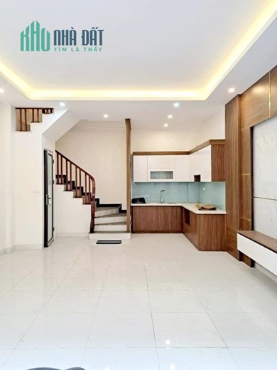 BÁN NHÀ PHÁO ĐÀI LÁNG, ĐỐNG ĐA, 15M Ô TÔ, 40M2 5T MT5M, GIÁ 5.6 TỶ