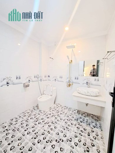 BÁN NHÀ PHÁO ĐÀI LÁNG, ĐỐNG ĐA, 15M Ô TÔ, 40M2 5T MT5M, GIÁ 5.6 TỶ