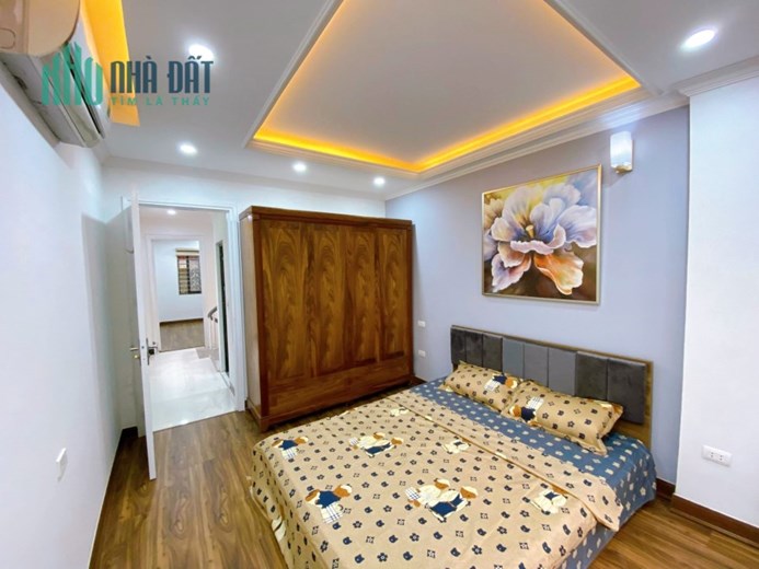 Thanh Xuân 42m 5 tầng mới tinh , phân lô , gara ô tô tránh ... giá hơn 6ty chút xíu