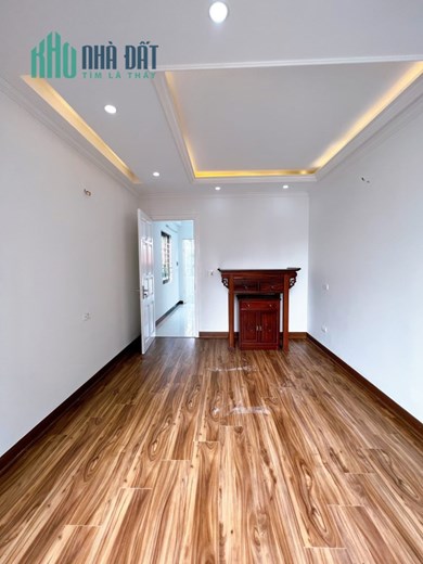 Thanh Xuân 42m 5 tầng mới tinh , phân lô , gara ô tô tránh ... giá hơn 6ty chút xíu