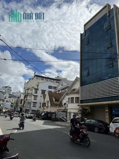 Bán khách sạn đường Phan Đình Phùng, P.2, TP Đà Lạt.