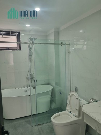 Bán nhà phố Thanh Nhàn 56m2, 4 tầng, mặt tiền 6m, ô tô đỗ cửa, kinh doanh , nhà nhà đẹp.